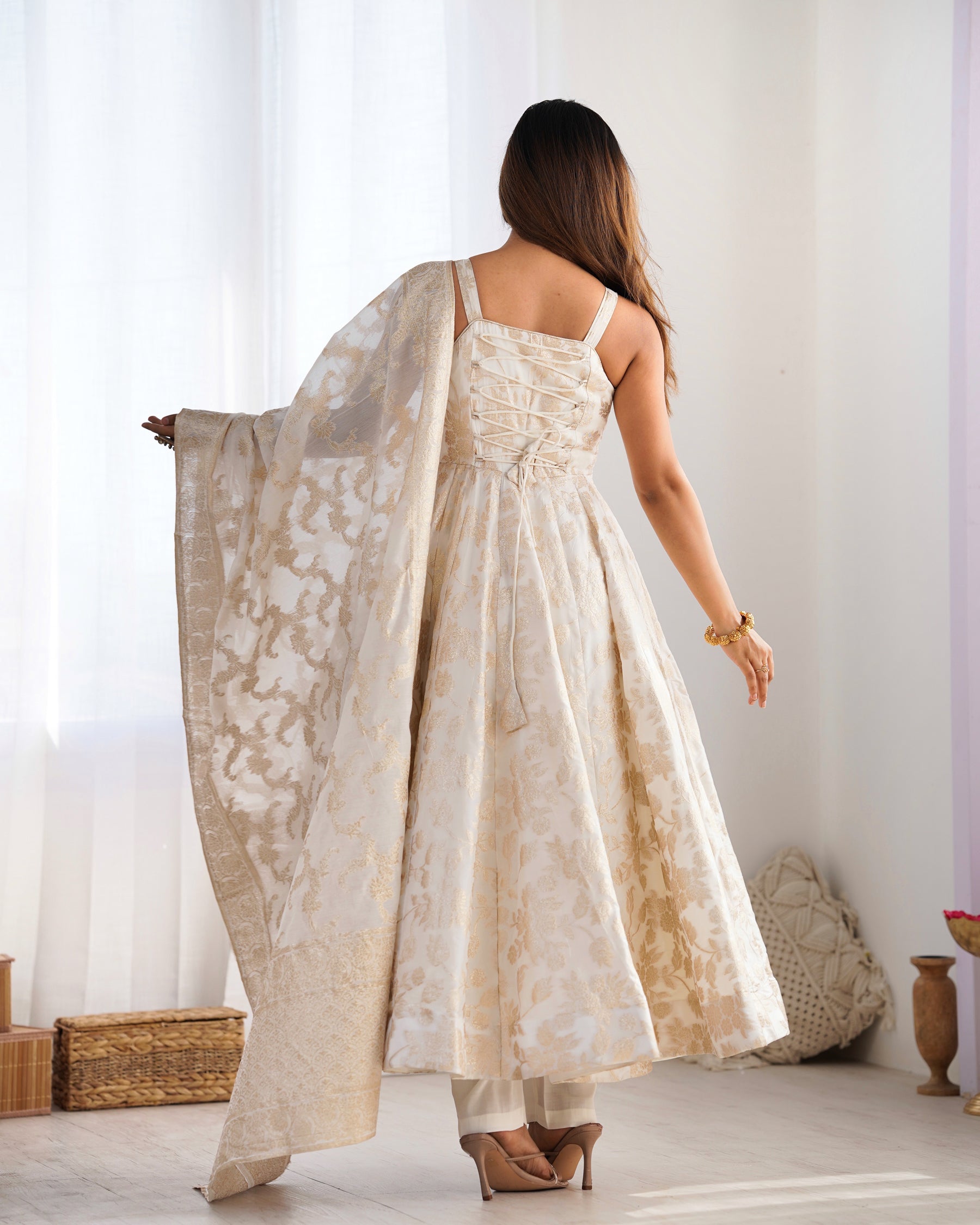 Lorenvalley Fashion White Banarasi Jacquard Dola Silk Fancy Backless Dori Pattern Anarkali Gown Pant With Dupatta