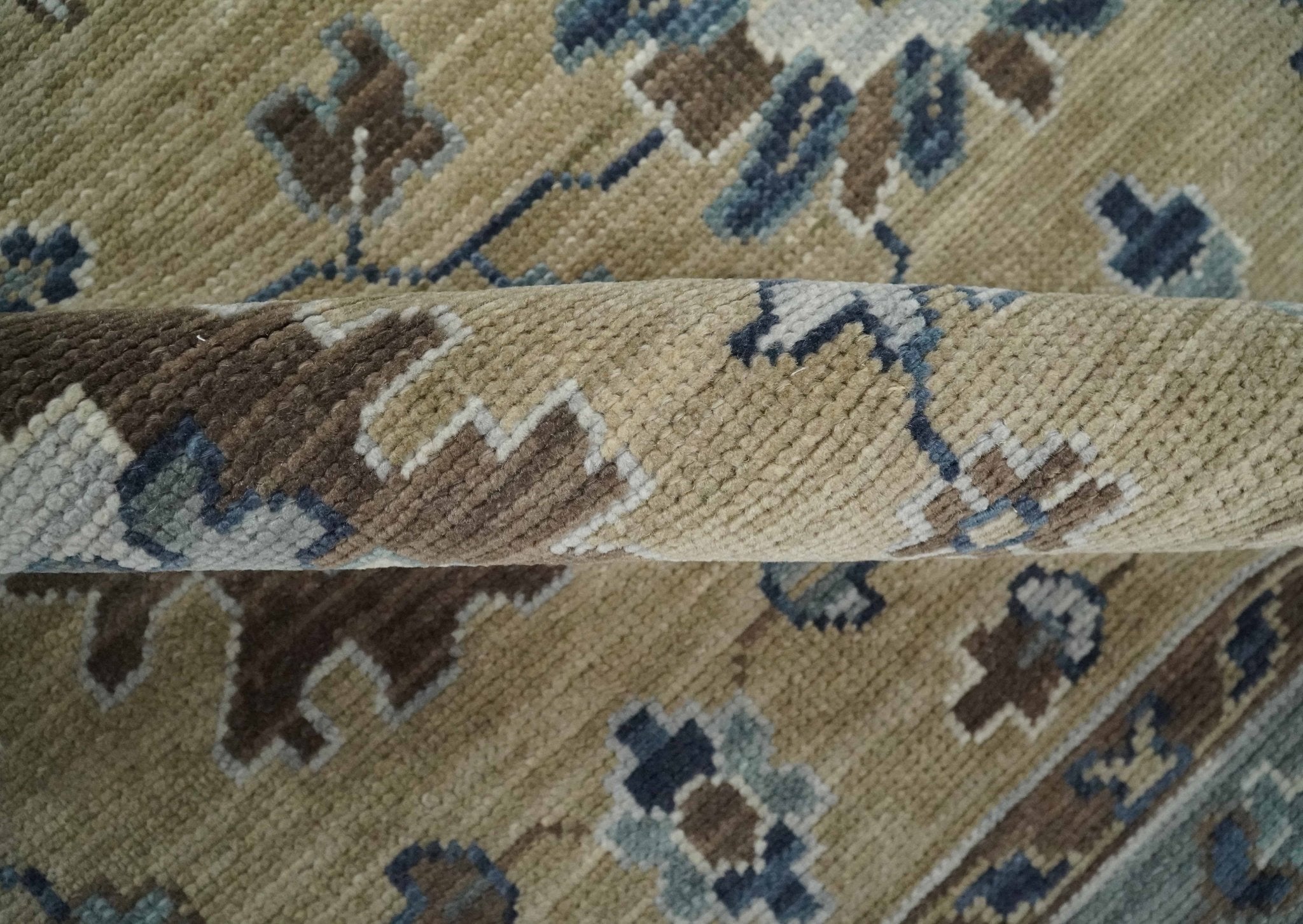 8x10 Traditional Beige and Gray Antique Style Floral Hand knotted Wool Area Rug