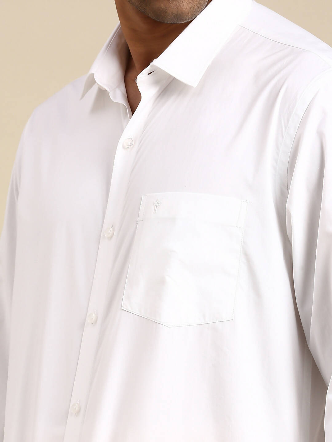 Ramraj Cotton Premium Wedding White Regular Dhoti, Shirt & Towel Set Arathi 1/2"