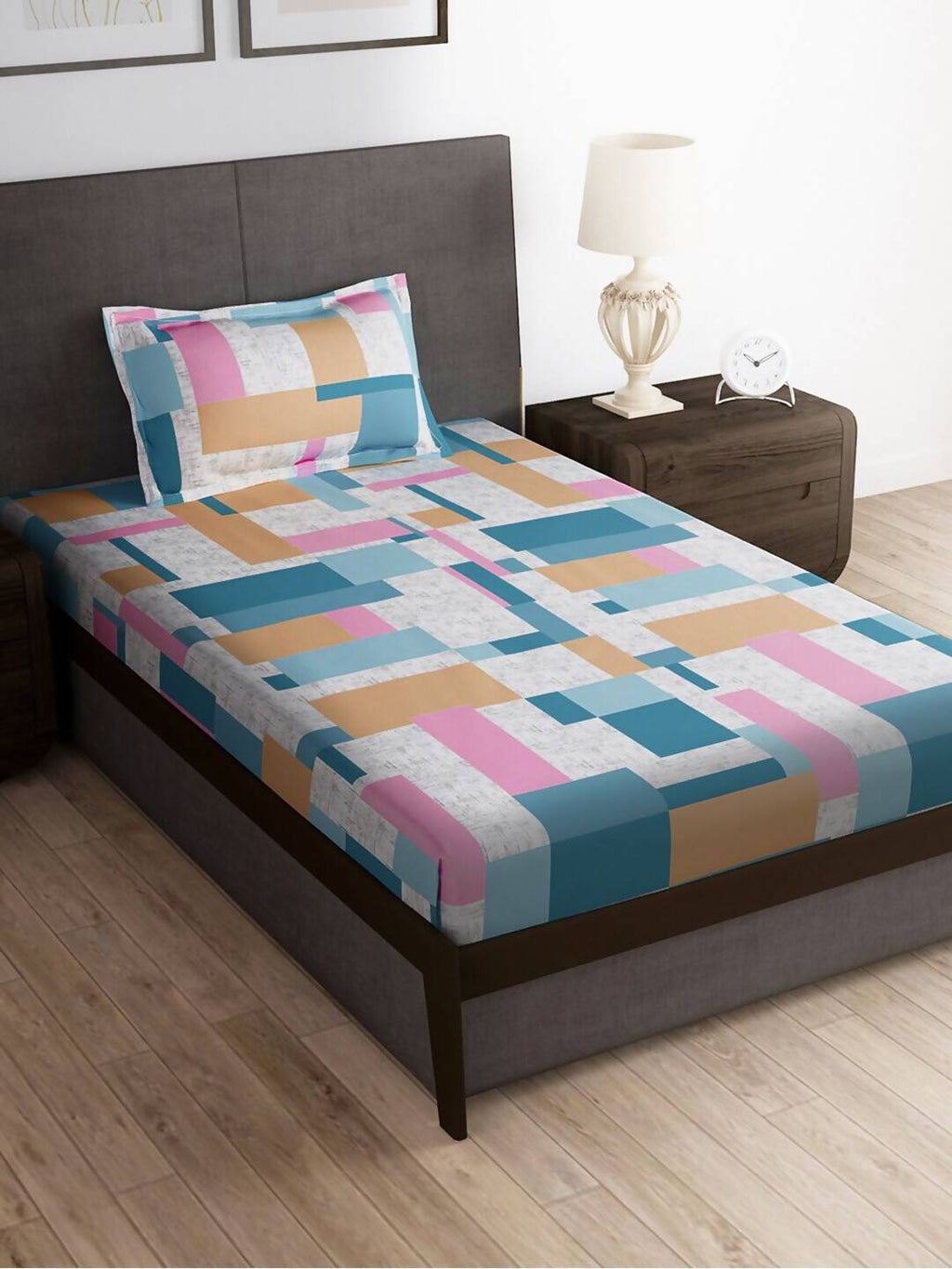 Story@home Arena Grey & White Printed 180 TC Bedsheet & Pillow Covers